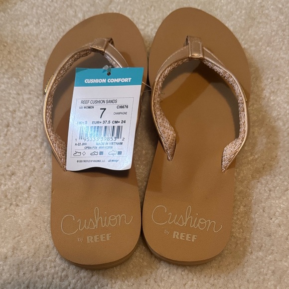 Reef Shoes - Reef Women's Cushion Sandals in Champagne Metallic and Brown